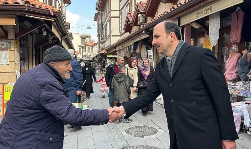 Başkan Altay İftar Öncesi ve Teravih Sonrası Konyalılarla Bir Araya Geldi