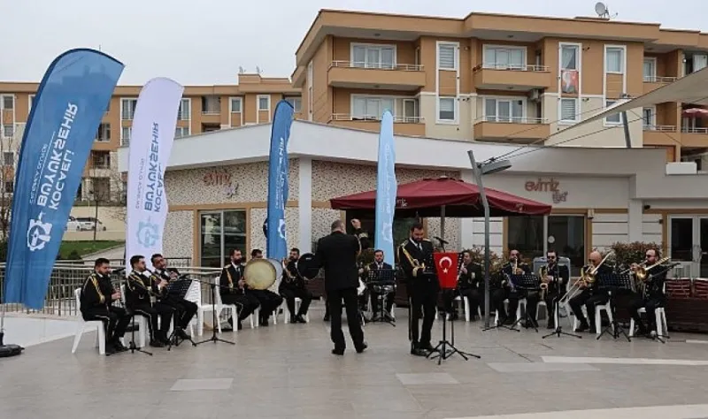 Büyükşehir bandosundan ilahi ziyafeti