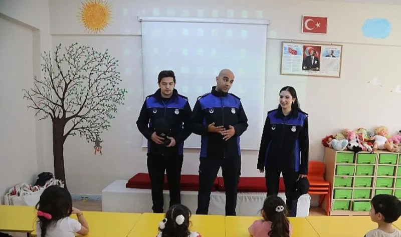 Çankaya Zabıtası Çocuklara Mesleğini Tanıttı
