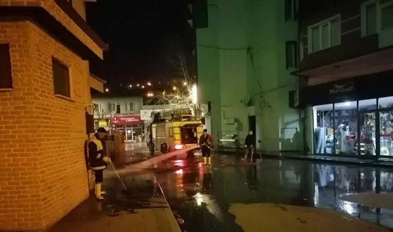 Geyve Foşur Foşur Yıkanıyor