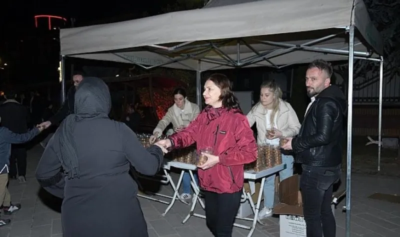 Kadir Gecesi’nin Bereketi Paylaşıldı