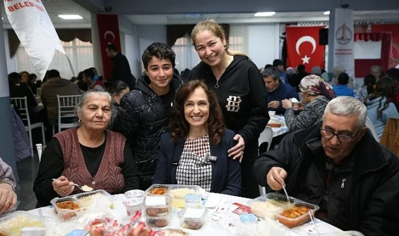 Karşıyakalılar iftar sofrasında buluştu