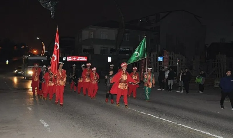 Kartepe’de mehter marşıyla sahur