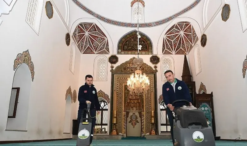 Osmangazi’de camiler bayrama hazır