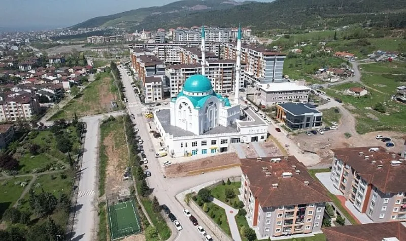 Derince Ahmet Yesevi Camii’ne estetik dokunuş