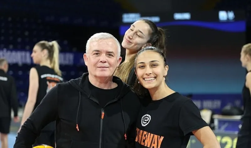 Eczacıbaşı Dynavit’in, AXA Sigorta Kupa Voley Kadınlar Yarı Finalde rakibi Vakıfbank