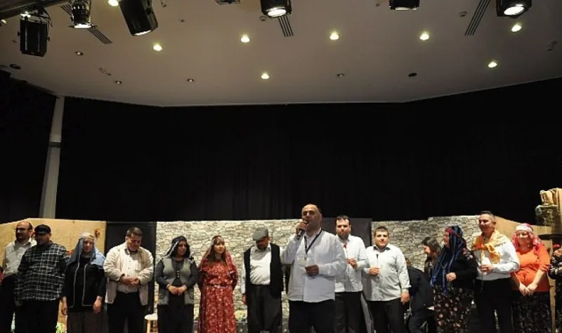 Ege Üniversitesi Toplum Ruh Sağlığı hastalarından tiyatro performansı