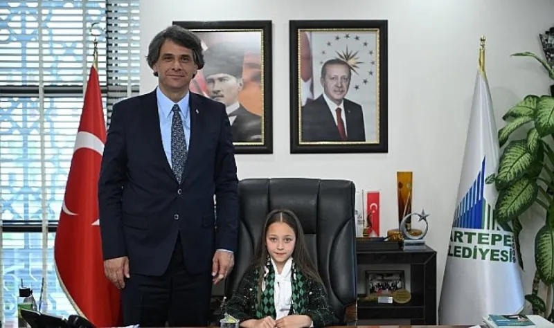 Kartepe’de Başkanlık Koltuğu Minik İkra’ya Emanet