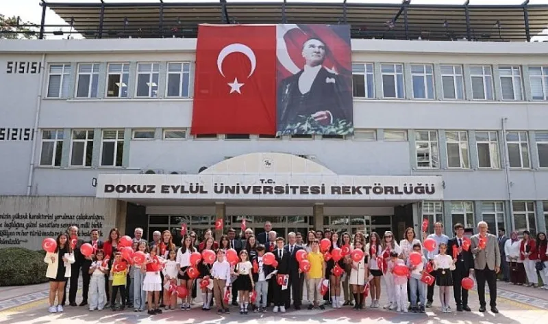 Koltuklar çocuklara emanet