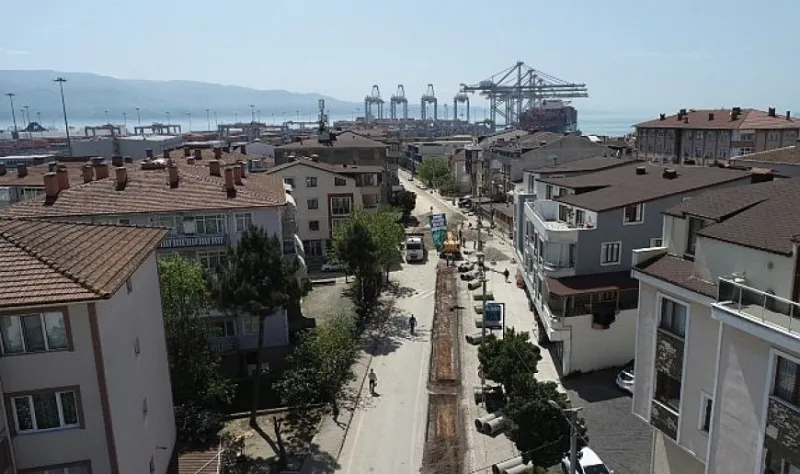 Körfez Mimar Sinan Mahallesi’nde 44 Kilometrelik Altyapı Yatırımı Sürüyor