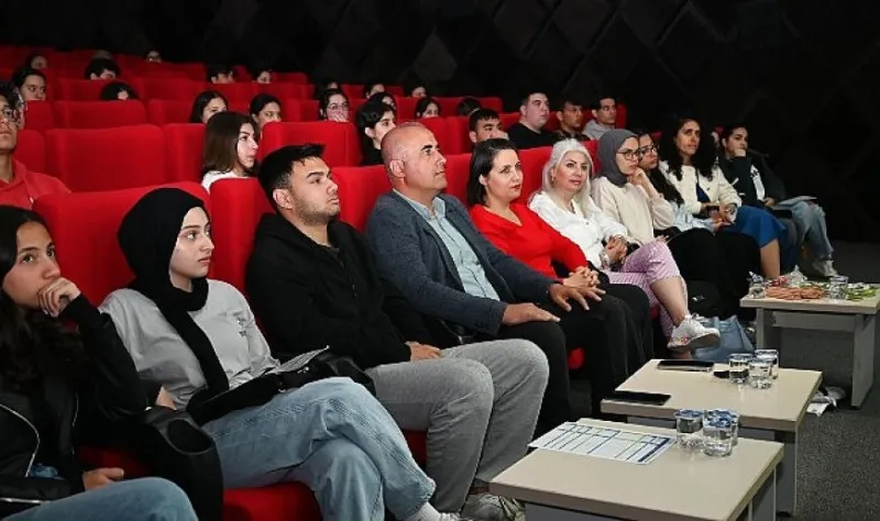 Kurs öğrencilerine seminer