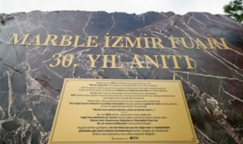 Marble İzmir’in 30’uncu yılına özel anıt Kültürpark’ta açıldı