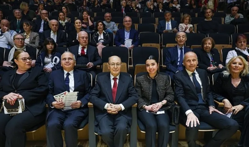 Müzik ve Ankara sevdalısı Cenap And anısına gerçekleştirilen açılış konseriyle başkentte çoksesli müziğin coşkusu başladı