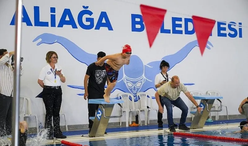 Özel Sporcular Aliağa’da Kulaç Attı