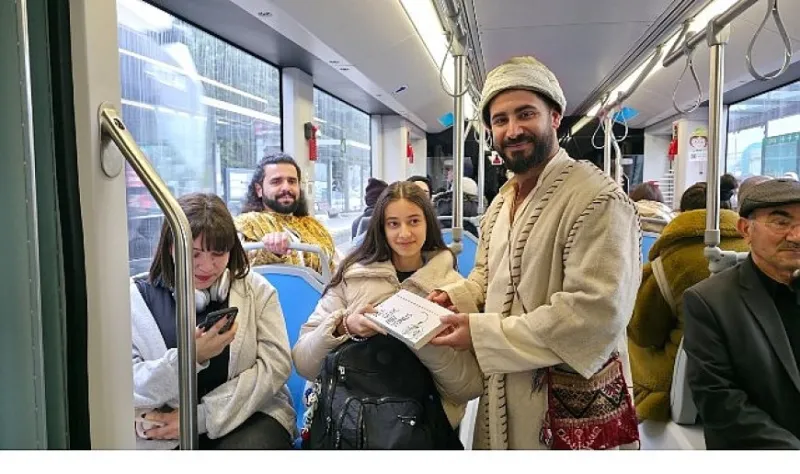 Roman kahramanlarını bildiler, kitapları kazandılar