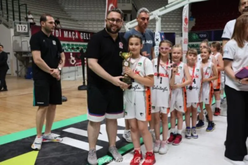 Basketbolda sezon finali Bursa’da yapıldı