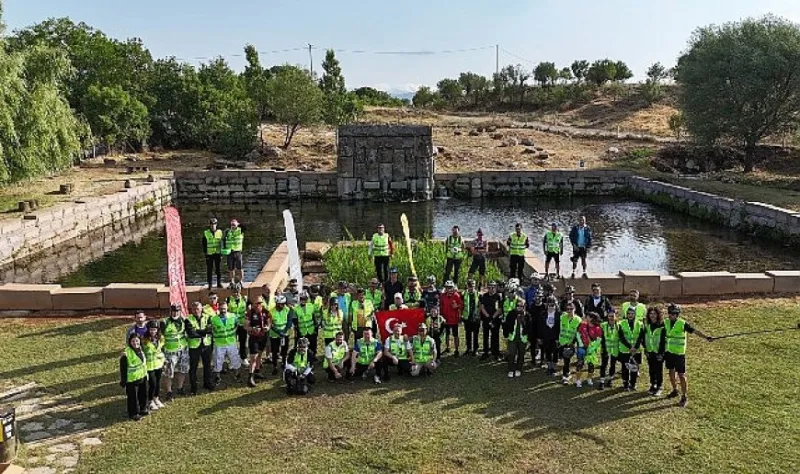 Bisikletseverler Konya Büyükşehir’in Yeni Oluşturduğu Tarihi Rotada Pedal Çevirdi