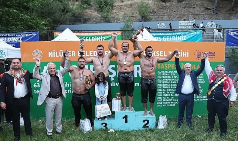 Çalı’da başpehlivan Mehmet Yeşil Yeşil oldu