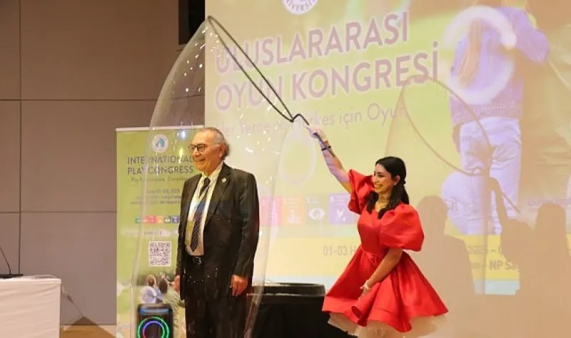 Prof. Dr. Nevzat Tarhan: “Çocuğun en ciddi işi oyundur!”