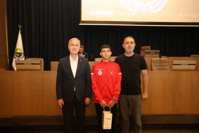 Bursa İnegöl’de bol mesajlı meclis