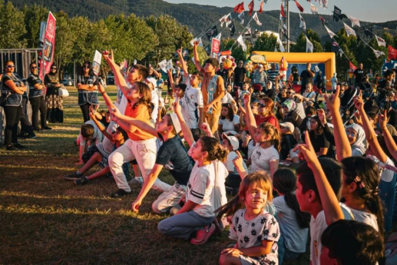 Bursa Kültür Yolu Festivali’nde çocuk hem eğlendi, hem de sanatı öğrendi