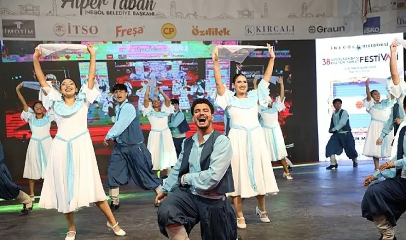İnegöl’ün Kültür Ve Kardeşlik Festivalinde Altın Mobilyanın Sahibi KKTC