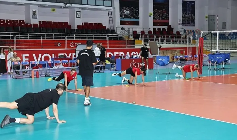 Nilüfer Belediyespor Eker Kadın Voleybol Takımı yeni sezon hazırlıklarına başladı