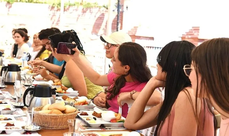 Yabancı öğrenciler sosyal medya hesaplarında Osmangazi’yi tanıtacak