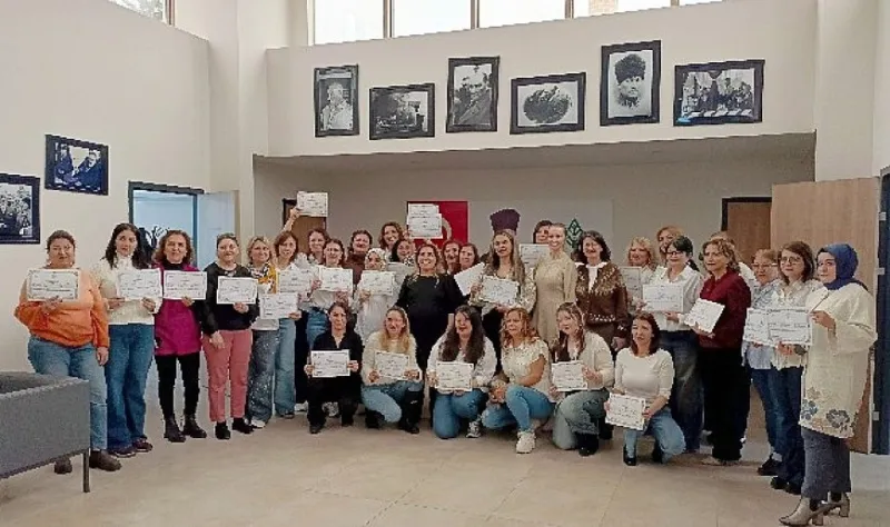 Çankaya Evi Meslek Edindirme Eğitiminde 40 Kursiyere Sertifika