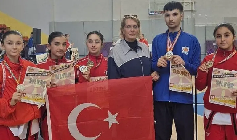 Seferihisar’ın 'Altın Çocukları' Avrupa yolunda kürsüyü bırakmıyor