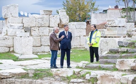 Smyrna Tiyatrosu gün yüzüne çıkıyor