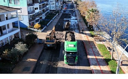 Gölcük Halıdere Sahil Caddesi’ne kapsamlı yenileme