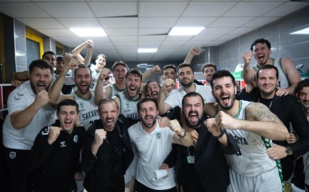 Sakarya Büyükşehir Basketbol taraftarı önünde 7’de 7 yaptı