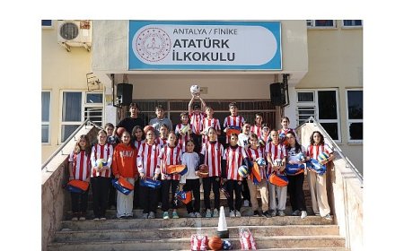 Büyükşehir’den geleceğin sporcularına malzeme desteği