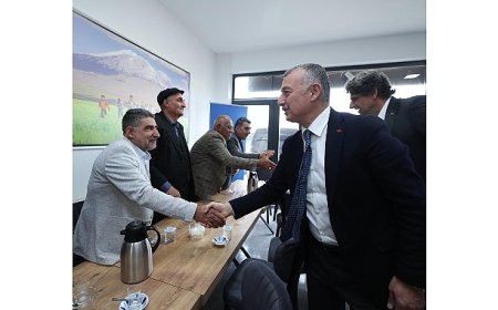 Başkan Büyükakın, Ağrılılarla bir araya geldi