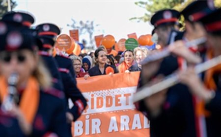 Kadına şiddete karşı “turuncu” yürüyüş