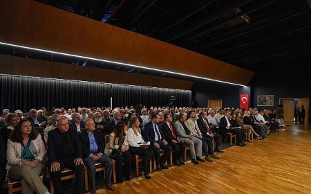 Babüroğlu Atatürk ve Cumhuriyet’i Anlattı