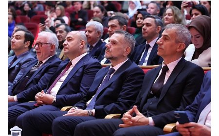 Öğretmenler Günü Bayrampaşa’da törenle kutlandı