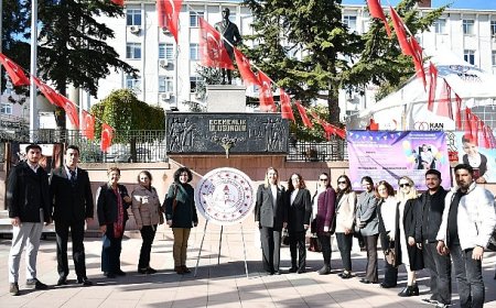 24 Kasım Öğretmenler Günü Düzenlenen Programla Kutlandı