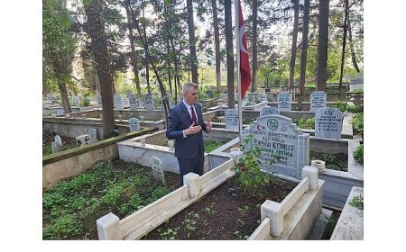 Gölcük’te Öğretmenler Günü Törenle Kutlandı