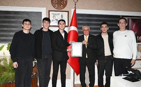 Gençlik Meclisi’nden Başkan Topaloğlu’na Anlamlı Ziyaret