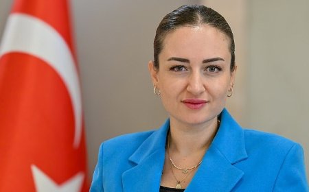 Antalya Büyükşehir Belediye Başkan Vekili Büşra Özdemir’in Öğretmenler Günü Mesajı