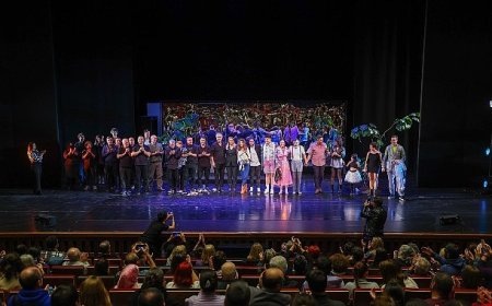 Bakırköy Belediye Tiyatroları’nın Oyunlarında Koltuk Gençlerin