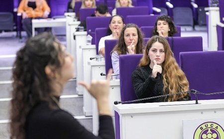 Buca Belediyesi’nden engelsiz hizmet için önemli adım;    Belediye personeline işaret dili eğitimi