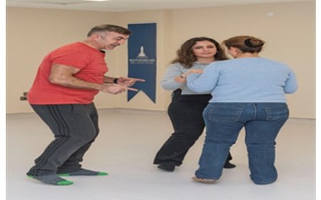 Hissederek dans ettiler