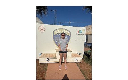 Osmangazili Raket Şampiyonluk Kürsüsüne Oturdu