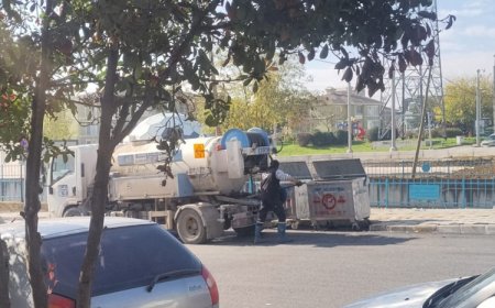 İzmit’ten Kocaeli Büyükşehir’e fotoğraflı sert çıkış: İzmit sokakları Büyükşehir’in atık sahası değil!