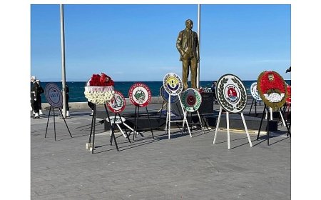 Edremit Heyeti KKTC’nin 42. Kuruluş Yıldönümü Kutlamalarına Katıldı