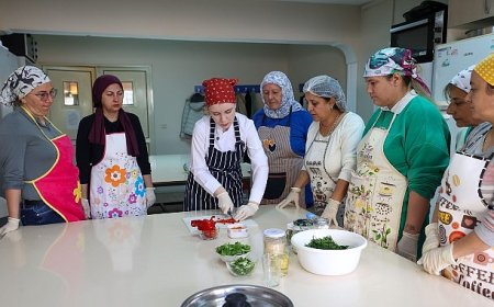 Bucalı Kadınlar Evka-1 Semt Evi’nde Dünya Mutfağıyla Buluşuyor