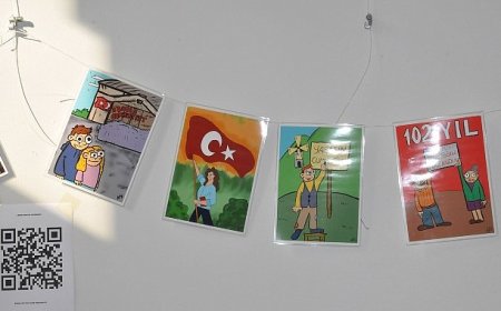 EÜ’de öğrencilerin kaleminden Cumhuriyet ve Atatürk karikatürleri sergilendi